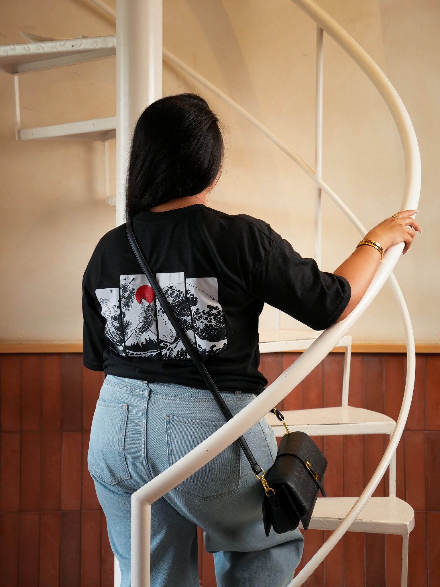 Black unisex graphic Tee