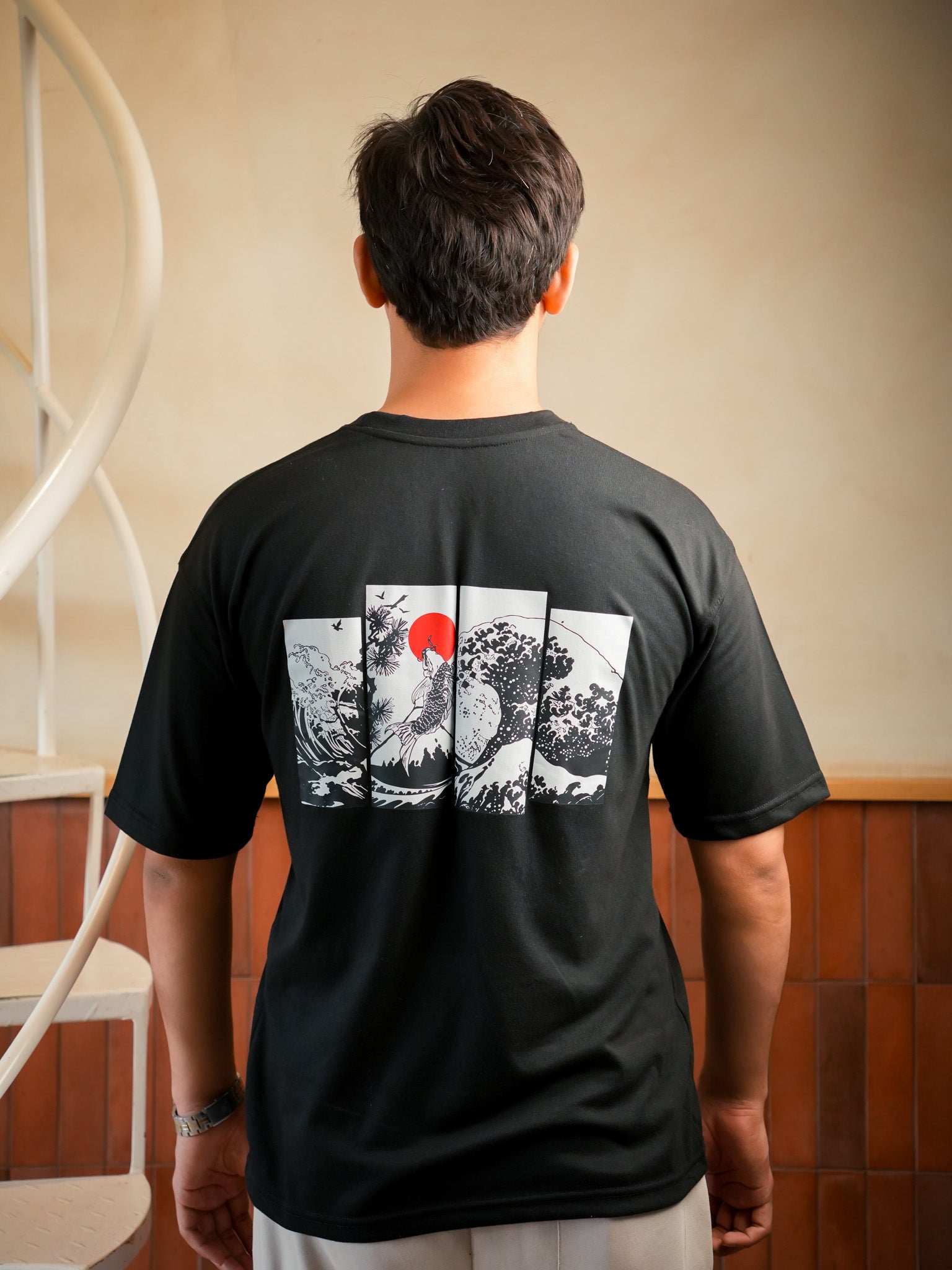 Black unisex graphic Tee