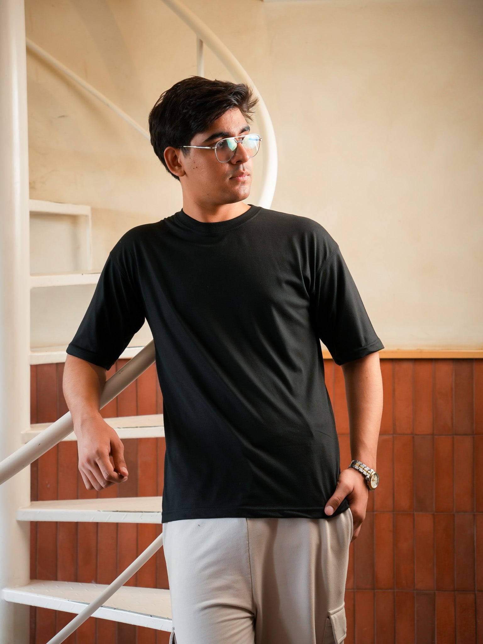Black unisex graphic Tee